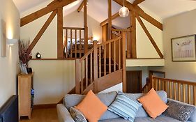 Hilltoft Barn
